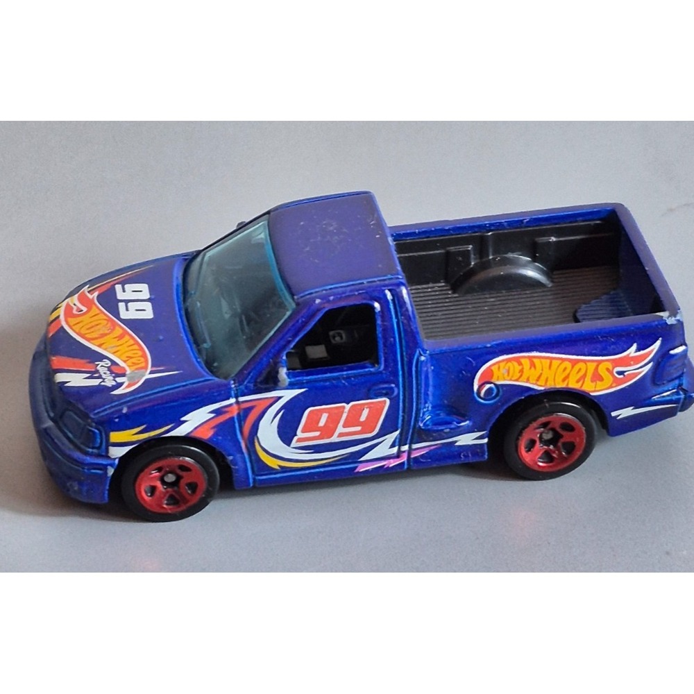 Hot Wheels 2020 Racing Ford F-150 SVT Lightning Die-Cast Truck Flames Decals